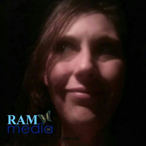 Meet your Posher, Julie - Picture 1 of 1